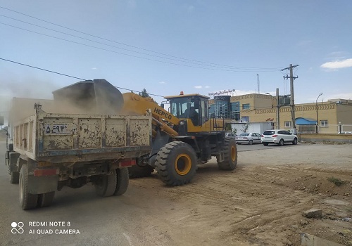 پاکسازی اطراف بیمارستان و مرکز توانبخشی و قطب اداری